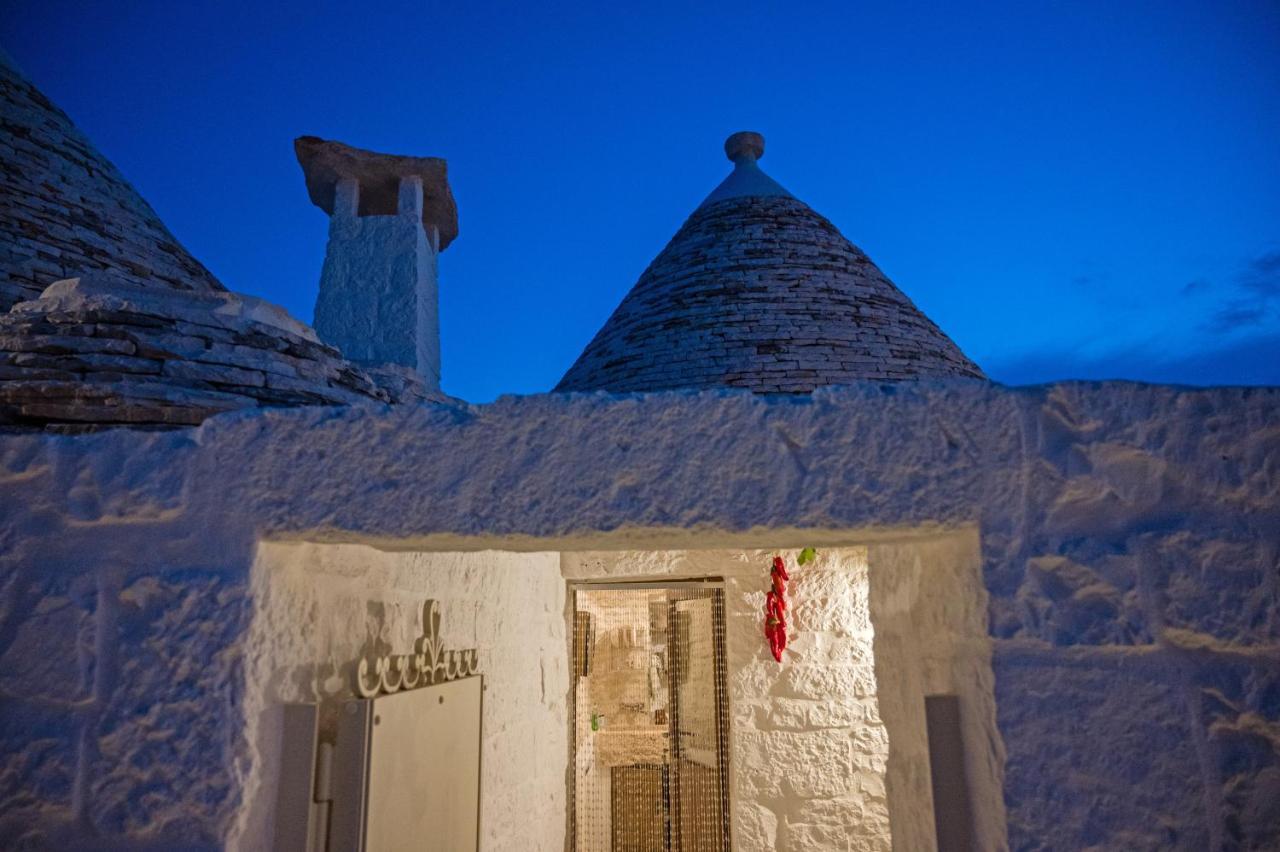 アルベロベッロ Il Trullo Della Rondininaヴィラ エクステリア 写真